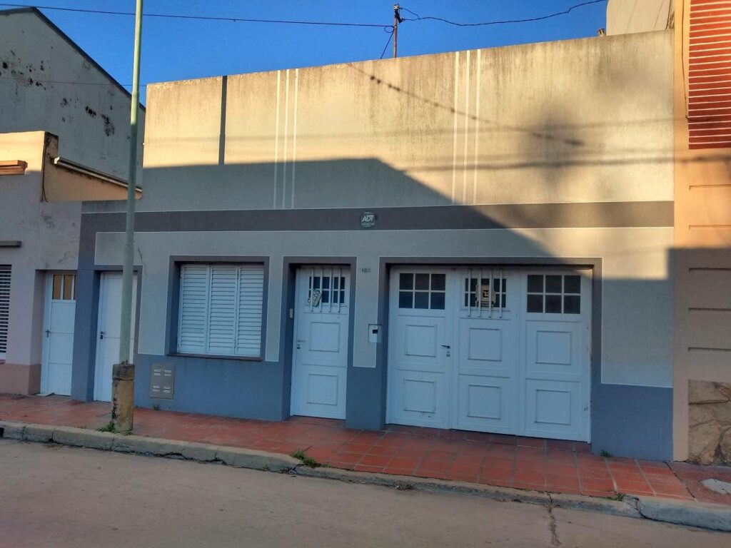 Casa 2 ambientes en venta – Falucho 2100