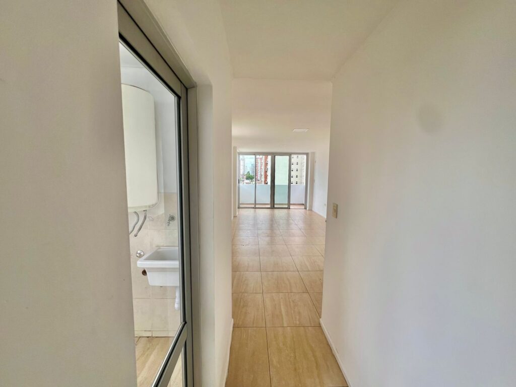 Departamento 2 ambientes en alquiler – Lisandro de la Torre 3200