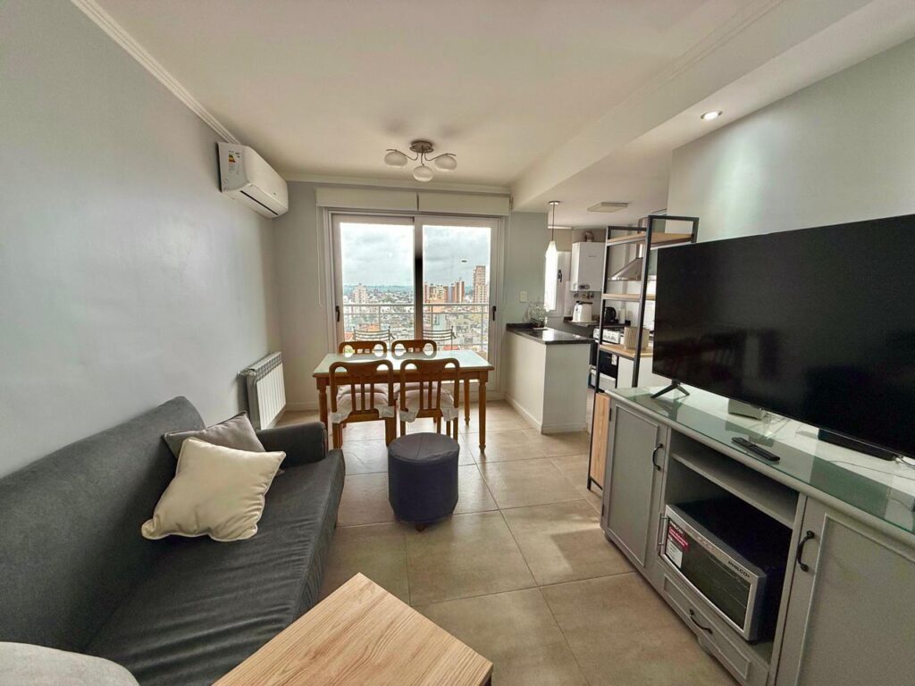 Departamento en alquiler – San Jeronimo 1700