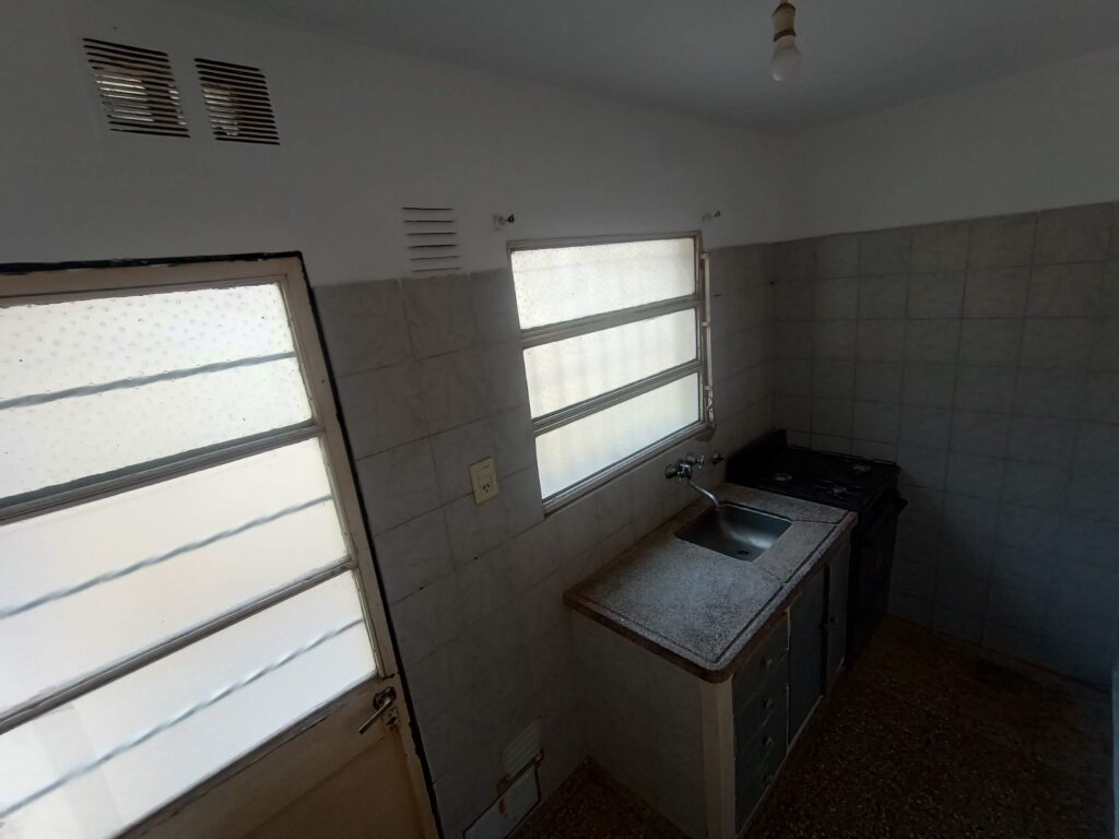Casa 2 ambientes en alquiler – Urquiza 4200